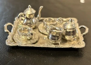 Juego de té servicio para 2 cafeteras de metal plateado miniatura 1:12 - Imagen 1 de 3