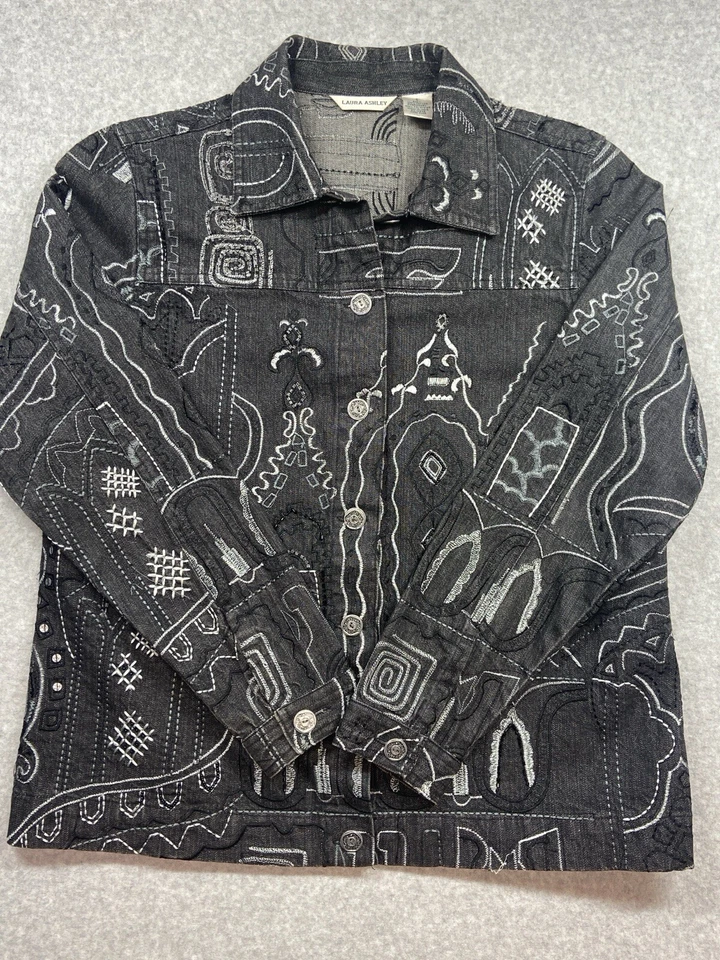 Laura Ashley 纽扣衬衫女式中号黑色灰色抽象刺绣 Lo — 第 1/4 张图片