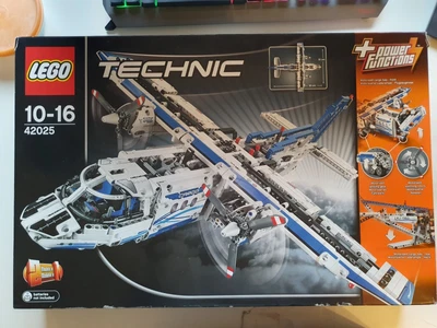 LEGO TECHNIC: Frachtflugzeug (42025) Vollständig & OVP - Bild 1 von 3