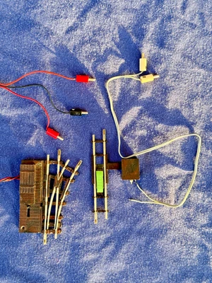 EGGER-BAHN breite Schwellen:  Weiche rechts + Entkuppelgleis defekt für Bastler - Bild 1 von 4