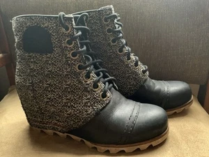 Sorel Mujer Joan of Arctic Puntera Gorra Cuña Botines Gris Tweed/Negro, 7.5B - Imagen 1 de 12