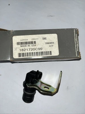 USA NEW OEM INTERNATIONAL CAMSHAFT POSITION SENSOR ASSEMBLY 1821720C99 BIN OBO - Image 1 of 4