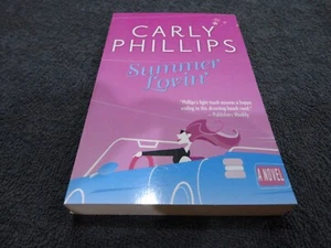 SUMMER LOVIN BY CARLY PHILLIPS - SMALL PB BOOK - Picture 1 of 3