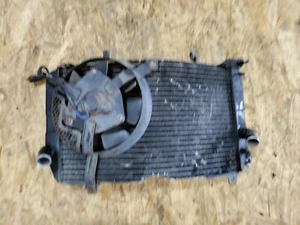 2000-2003 SUZUKI GSXR 750 OEM RADIATOR WITH FAN DAMAGED - Picture 1 of 9