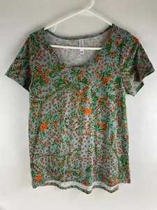 LuLaRoe T-Shirt Women's Size Medium Green Red Floral Short Sleeve Round Neck Tee - Picture 1 of 8