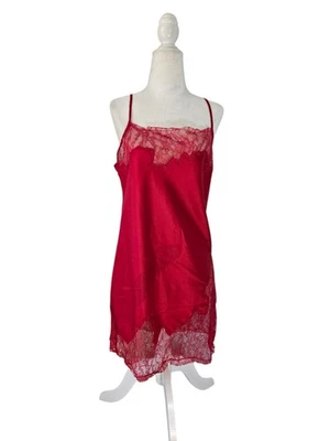 Cabernet Rojo Slip Nighty con Encaje Talla Med Foto 1 de 4