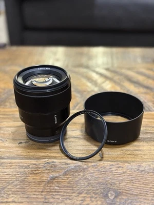 SONY FE 85mm F1.8 (SEL85F18) for Sony FE mount & B+W 67 UV-Haze MRC nano filter - Image 1 of 4
