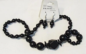 NEU Schwarze Perlen Französisch Haken Ohrringe & abgestufte schwarze Perlen Halskette Set S200 - Bild 1 von 3