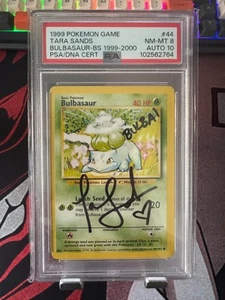 Pokemon TCG: Bulbasaur 1999 Base Set Signed Tara Sands PSA 8 AUTO 10 - Picture 1 of 1