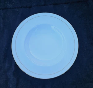 Plato de sopa con montura Royal Worcester CONTESSA. "Diámetro 91⁄4 pulgadas. - Imagen 1 de 5