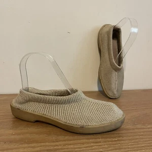 Arcopedico Womans Size 35 EU Comfort shoes Slip on flats Orthopaedic Beige - Picture 1 of 11