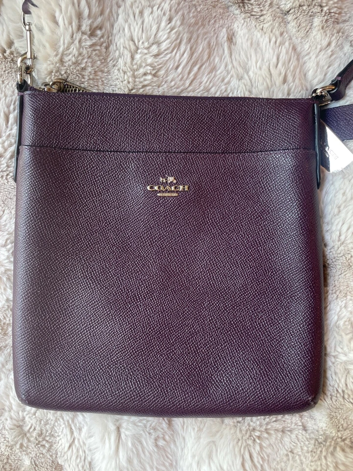 Coach Crossbody purple purse handbag, genuine leather, adjustable strap - Изображение 1 из 4