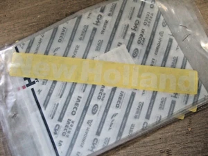 "Calcomanía New Holland-1-3/4"" x 12-1/2" - Imagen 1 de 1