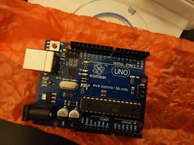 STARTER KIT arduino UNO + Accessori Vari  - Immagine 1 di 4