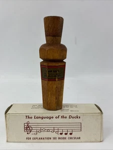Canna vintage Oscar Quam Duck Call legno ottone con scatola originale 5” Minnesota - Foto 1 di 15