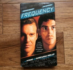Frequency (VHS, 2000) Dennis Quaid Jim Caviezel - Picture 1 of 3