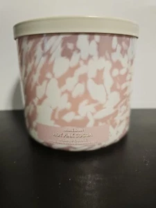 Bath & Body Works White Barn HOT PINK COCOA 14.5oz 3-Wick Scented Candle NEW - Picture 1 of 2
