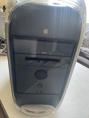 Apple Power Mac G4 graphite tower M5183 400MhZ, 128 MB RAM, DVD ROM - Image 1 of 4