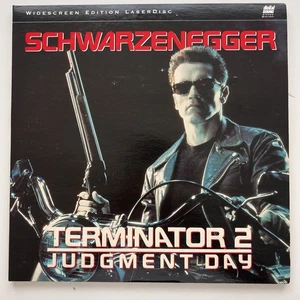 Terminator 2: Judgement Day Laserdisc Gatefold Edition LD68952-2 - Picture 1 of 4