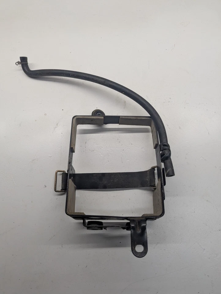 Caja de batería Suzuki Gz250 1999-2012 soporte de batería OEM 1999-2012 Foto 1 de 3