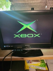 Sylvania LC195SLX 19" 720P Widescreen LCD TV RGB/S-VIDEO/RCA (RETRO GAMING) - Picture 1 of 8