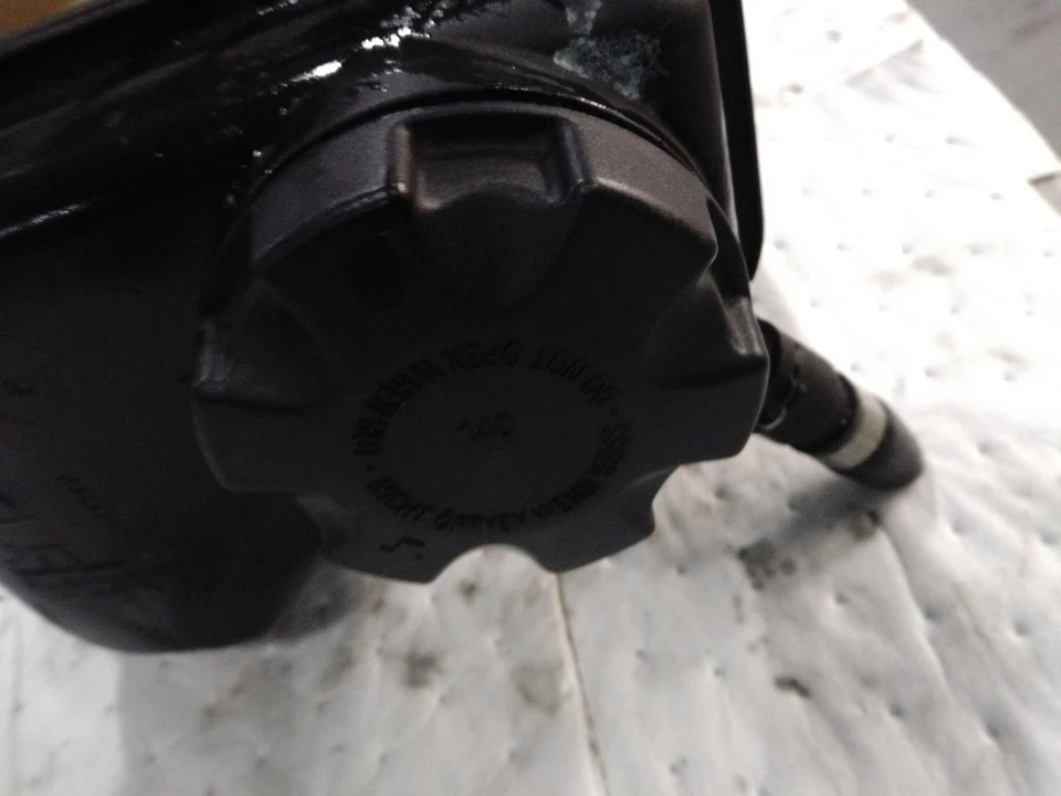 2011 BMW 328I Engine Coolant Reservoir Black OEM 17137567462 Used 108K Miles Foto 1 de 4