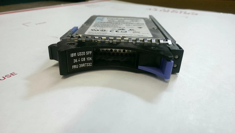 IBM 39r7332 36GB 10K 2.5" U320 SCSI Hard Disk Drive/Tray - Image 1 of 1