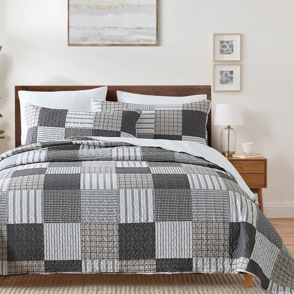 3-Piece King Queen Quilt Set Soft Warm Bedding Coverlet Bedspread w/ Shams Plaid - Image 1 of 4