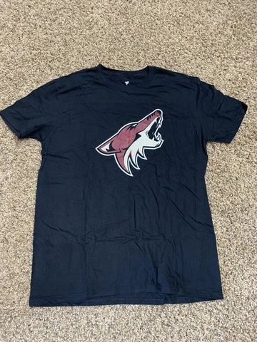 Fanatics Arizona/ Phoenix Coyotes Hockey T- Shirt #19 Doan Large Cover