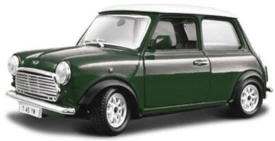 Burago 1:24 1/24 1969 Mini Cooper Green Model Car B18-22011 - Image 1 of 2
