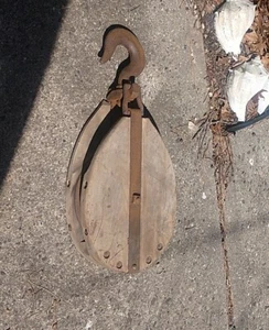 Vintage Block And Tackle Snatch Farm Marine Rope Pulley 28” 30 lbs Decor Only - Picture 1 of 20