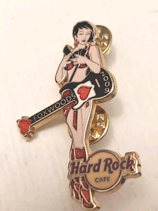 Hard Rock Cafe Foxwoods Sexy Hearts Guitar Girl With Red Boots LE300 Pin - Bild 1 von 5