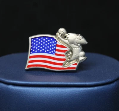 Arthus-Bertrand Copa Mundial de la FIFA Francia 1998 Mascota con Pin Participante Bandera de Estados Unidos Foto 1 de 4