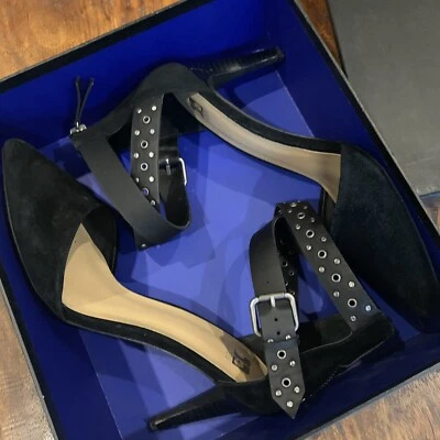 Joe’s Jeans Talla 9 Tacones Negros Usados con Correa Tachonada en Caja Foto 1 de 4