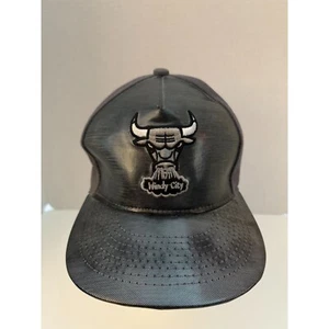Chicago Bulls New Era Windy City imitación cuero Snapback gorra madera clásica - Imagen 1 de 11