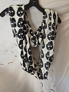 Skull Infinity Scarf Shawl One Size White And Black Goth Punk Halloween - Picture 1 of 4