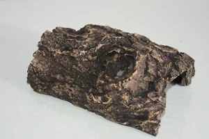 Vivarium Medium Size Dark Wood Bark Hide 20x13x7 cms Suitable For all Reptiles  - Picture 1 of 5