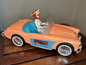 Vintage Barbie w samochodzie, radio zegarowe