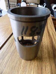 Yamaha V-Max 4_743cc Bj 1992 1993 1994 flüssigkeitsgekühlt_NEU 63mm Zylinderhülse - Bild 1 von 1