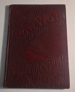1945 Istrouma High School Pow Wow Yearbook Baton Rouge, Louisiana. - Bild 1 von 8