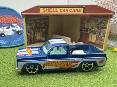 Chevy Silverado #4 2011 Hot Wheels '83 azul exclusivo de Walmart raro HW carreras difícil de encontrar Foto 1 de 4