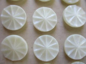 1/2 Card  - 12 Vintage  3/4" Ivory  Shell Design Glass Buttons ~ NOS - Picture 1 of 2