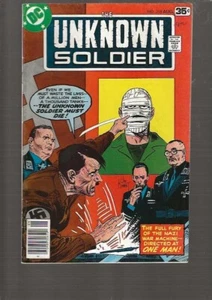 UNKNOWN SOLDIER 218 - HITLER COVER - DC COMICS BRONZE AGE WAR SERIES - Picture 1 of 1