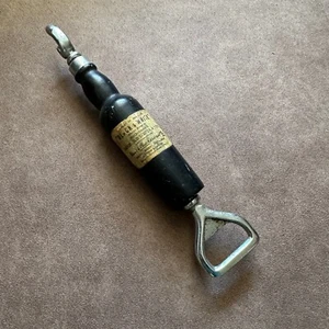 VINTAGE BLACK & WHITE LABLE OLD SCOTCH WHISKY BOTTLE SHAPED BOTTLE OPENER - Picture 1 of 9