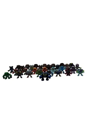 Lote de 31 figuras de millones de guerreros Foto 1 de 4