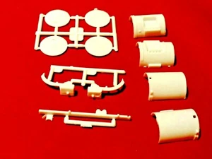 AMT Mack R685ST Fuel Tanks 1/25 - Picture 1 of 3