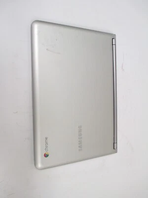 Samsung Chromebook XE303C12 16GB SSD 2GB RAM 1.7GHz NO OS *No Battery* - Image 1 of 4