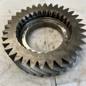 Fuller 4303825 Gear Auxiliary Drive - Picture 1 of 4
