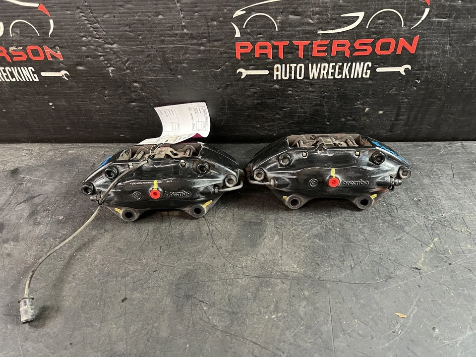 02-06 MASERATI SPYDER FRONT LEFT & RIGHT BREMBO BRAKE CALIPERS BLACK - Image 1 of 4