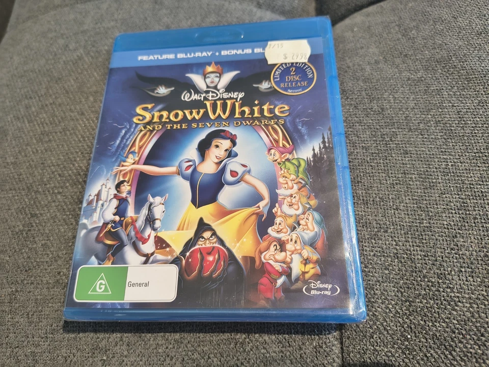 Snow White and the Seven Dwarfs Blu-ray Reg B New - Image 1 of 3